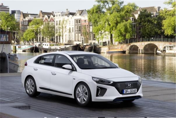 Hyundai Ioniq Hybrid.  Foto:Hyundai